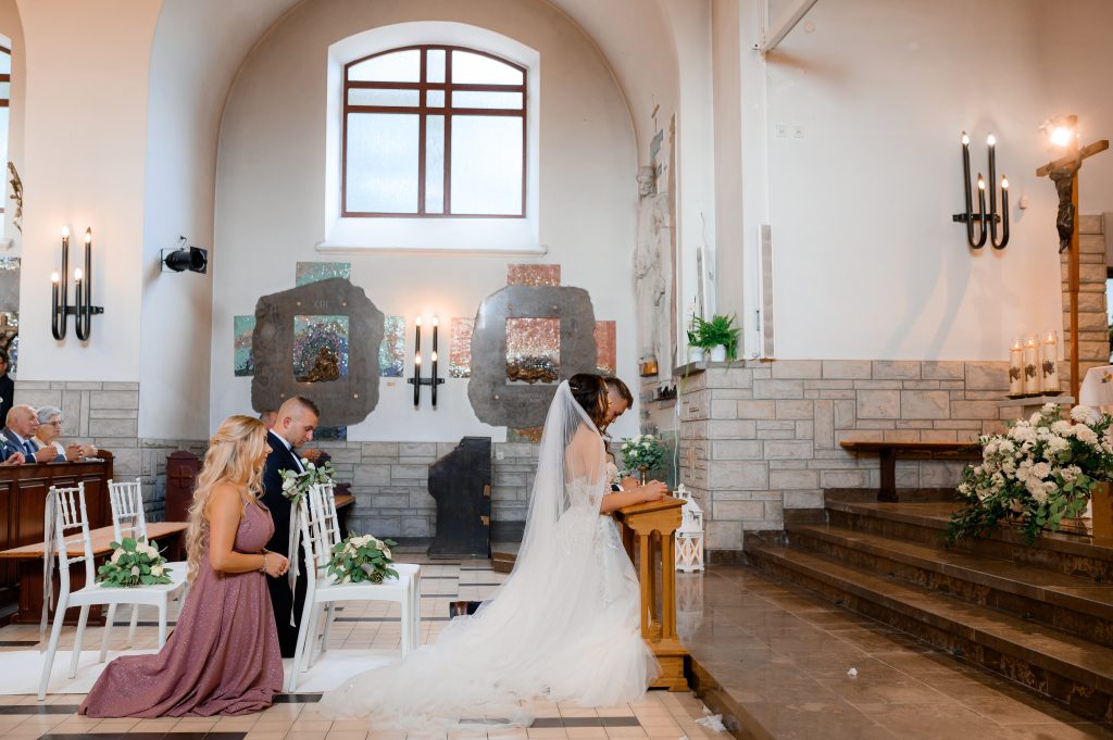 Zdjęcia, które opowiadają historię. Odkrywaj piękno Lublina Warszawy przez moje obiektywy. Zapraszam do podróży w świat zdjęć. Sesje plenerowe w magicznych zakątkach Lublina/Warszawy - fotograf Lublin - Fotograf Warszawa