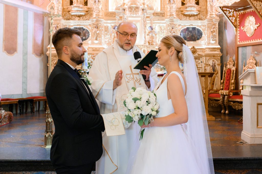 Zdjęcia, które opowiadają historię. Odkrywaj piękno Lublina Warszawy przez moje obiektywy. Zapraszam do podróży w świat zdjęć. Sesje plenerowe w magicznych zakątkach Lublina/Warszawy - fotograf Lublin - Fotograf Warszawa