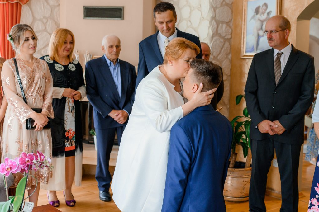 Zdjęcia, które opowiadają historię. Odkrywaj piękno Lublina Warszawy przez moje obiektywy. Zapraszam do podróży w świat zdjęć. Sesje plenerowe w magicznych zakątkach Lublina/Warszawy - fotograf Lublin - Fotograf Warszawa
