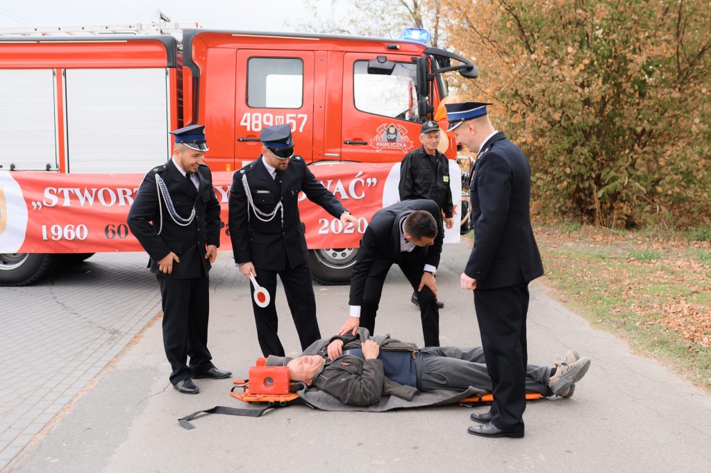 Zdjęcia, które opowiadają historię. Odkrywaj piękno Lublina Warszawy przez moje obiektywy. Zapraszam do podróży w świat zdjęć. Sesje plenerowe w magicznych zakątkach Lublina/Warszawy - fotograf Lublin - Fotograf Warszawa
