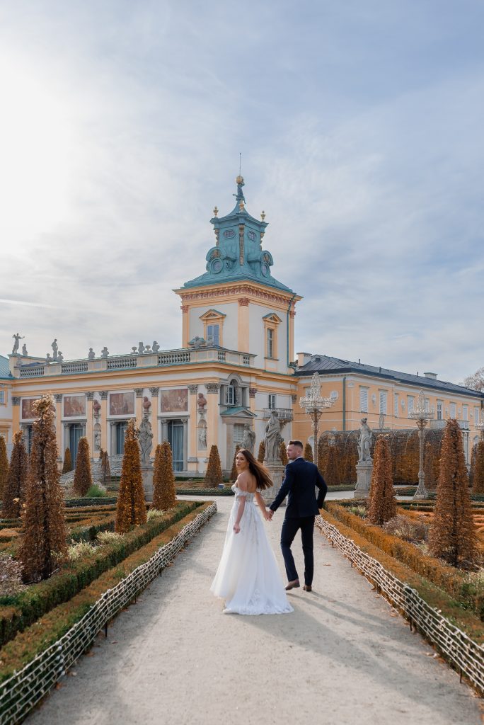 niepowtarzalne-reportaże-ślubne-Fotograf-ślubny-Lublin-Zamość-Łuków-Puławy-Opole-Lubelskie-Chełm-Lipsko-Zwoleń-Ostrowiec-Świętokrzyski-Kraków-i-cały-świat Zdjęcia, które opowiadają historię. Odkrywaj piękno Lublina Warszawy przez moje obiektywy. Zapraszam do podróży w świat zdjęć. Sesje plenerowe w magicznych zakątkach Lublina/Warszawy - fotograf Lublin - Fotograf Warszawa
