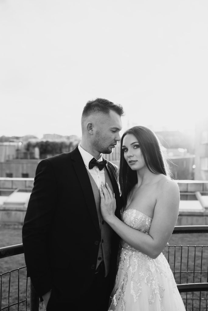 niepowtarzalne-reportaże-ślubne-Fotograf-ślubny-Lublin-Zamość-Łuków-Puławy-Opole-Lubelskie-Chełm-Lipsko-Zwoleń-Ostrowiec-Świętokrzyski-Kraków-i-cały-świat Zdjęcia, które opowiadają historię. Odkrywaj piękno Lublina Warszawy przez moje obiektywy. Zapraszam do podróży w świat zdjęć. Sesje plenerowe w magicznych zakątkach Lublina/Warszawy - fotograf Lublin - Fotograf Warszawa