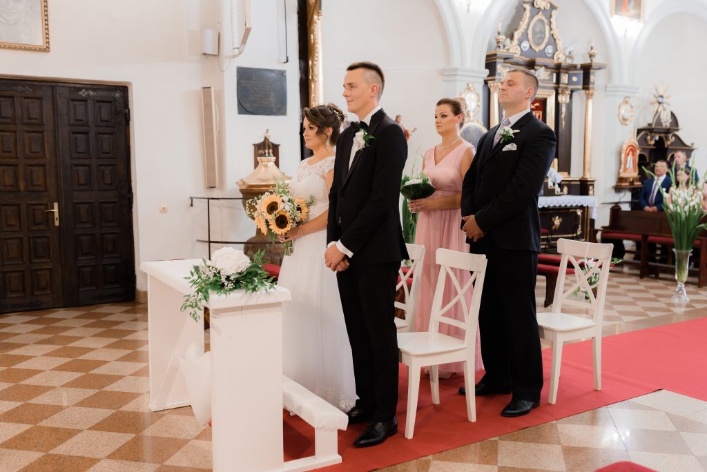Zdjęcia, które opowiadają historię. Odkrywaj piękno Lublina Warszawy przez moje obiektywy. Zapraszam do podróży w świat zdjęć. Sesje plenerowe w magicznych zakątkach Lublina/Warszawy - fotograf Lublin - Fotograf Warszawa