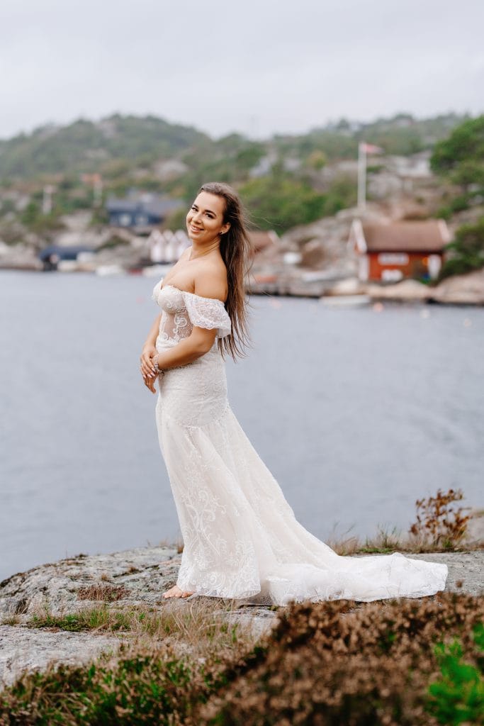 Sesje Ślubne w Norwegii - Twoje Marzenie z Fotografem z Lublina" Zapraszamy do niezapomnianej przygody w magicznej Norwegii! Nasz doświadczony fotograf z Lublina uwieczni Waszą miłość w malowniczych norweskich pejzażach. Poznajcie piękno nordyckiej przyrody i stwórzcie razem z nami niepowtarzalne wspomnienia