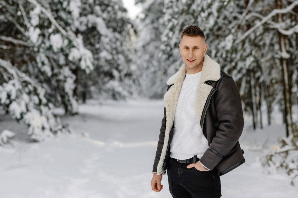 Sesja Narzeczeńska dla Pary w Zimowej Scenerii – Wyjątkowe Chwile Przed Ślubem. Fotograf Lublin