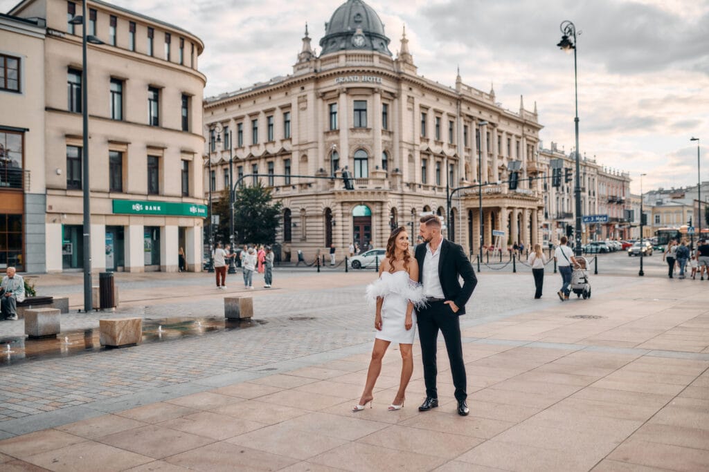 niepowtarzalne-reportaże-ślubne-Fotograf-ślubny-Lublin-Zamość-Łuków-Puławy-Opole-Lubelskie-Chełm-Lipsko-Zwoleń-Ostrowiec-Świętokrzyski-Kraków-i-cały-świat Profesjonalna fotografia ślubna – reportaż i sesja plenerowa realizowana przez fotografa z Lublina i Warszawy.