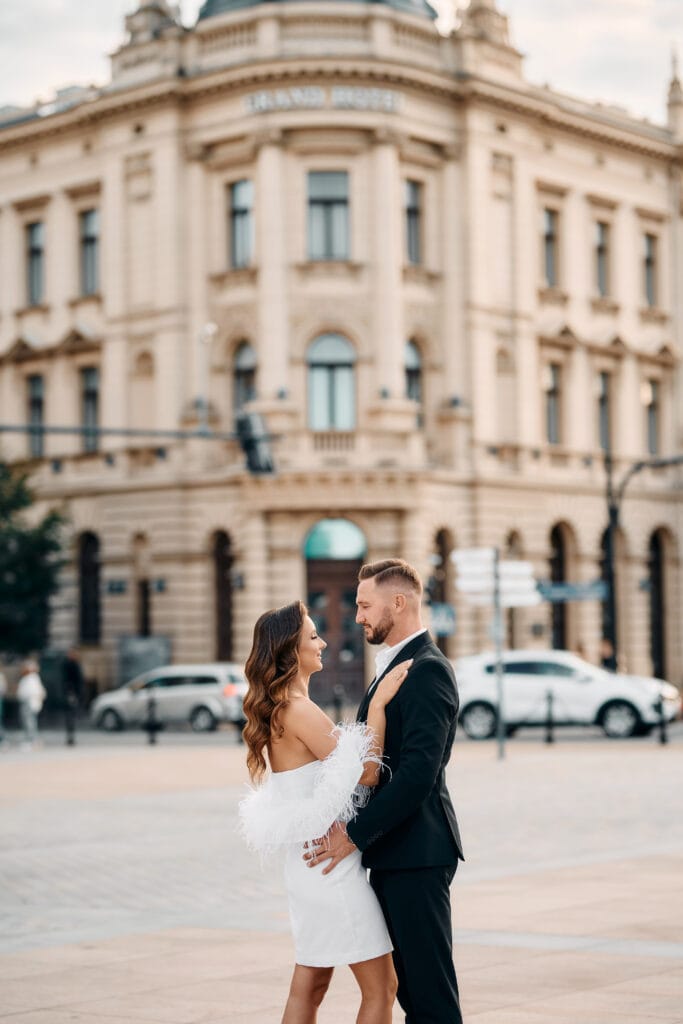 niepowtarzalne-reportaże-ślubne-Fotograf-ślubny-Lublin-Zamość-Łuków-Puławy-Opole-Lubelskie-Chełm-Lipsko-Zwoleń-Ostrowiec-Świętokrzyski-Kraków-i-cały-świat Profesjonalna fotografia ślubna – reportaż i sesja plenerowa realizowana przez fotografa z Lublina i Warszawy.