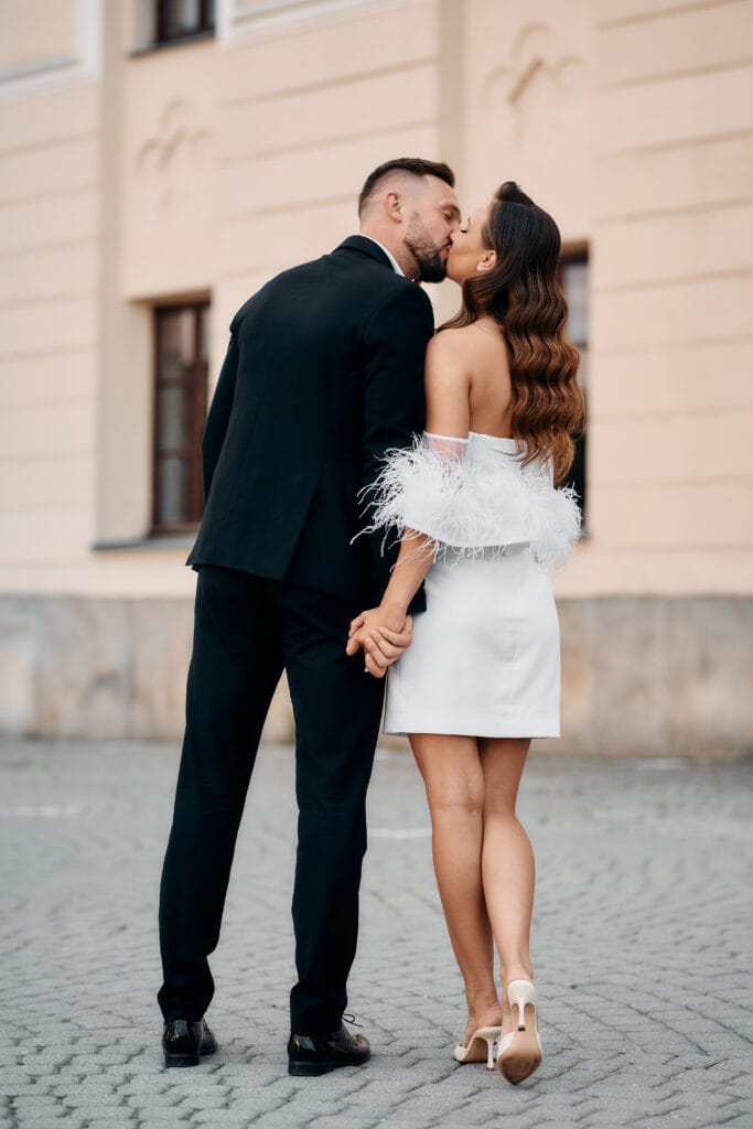 niepowtarzalne-reportaże-ślubne-Fotograf-ślubny-Lublin-Zamość-Łuków-Puławy-Opole-Lubelskie-Chełm-Lipsko-Zwoleń-Ostrowiec-Świętokrzyski-Kraków-i-cały-świat Profesjonalna fotografia ślubna – reportaż i sesja plenerowa realizowana przez fotografa z Lublina i Warszawy.