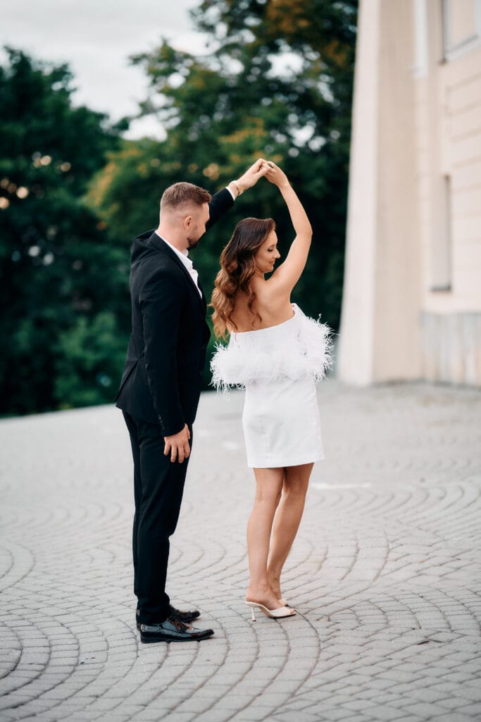 niepowtarzalne-reportaże-ślubne-Fotograf-ślubny-Lublin-Zamość-Łuków-Puławy-Opole-Lubelskie-Chełm-Lipsko-Zwoleń-Ostrowiec-Świętokrzyski-Kraków-i-cały-świat Profesjonalna fotografia ślubna – reportaż i sesja plenerowa realizowana przez fotografa z Lublina i Warszawy.